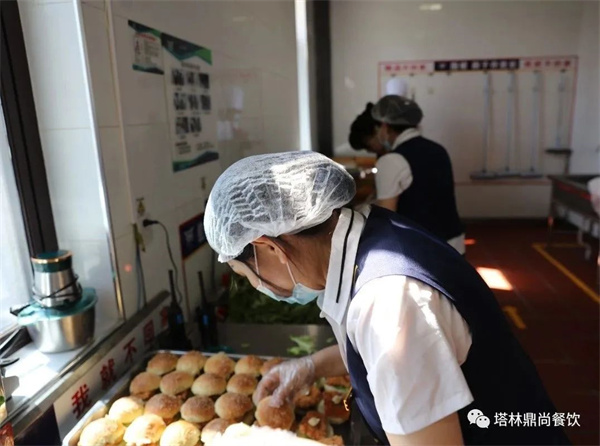 鼎尚資訊丨豐富菜肴，提升品質(zhì)，小吃美食節(jié)活動(dòng)圓滿舉行。